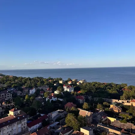 с видом на море жк посейдон Apartment Odesa